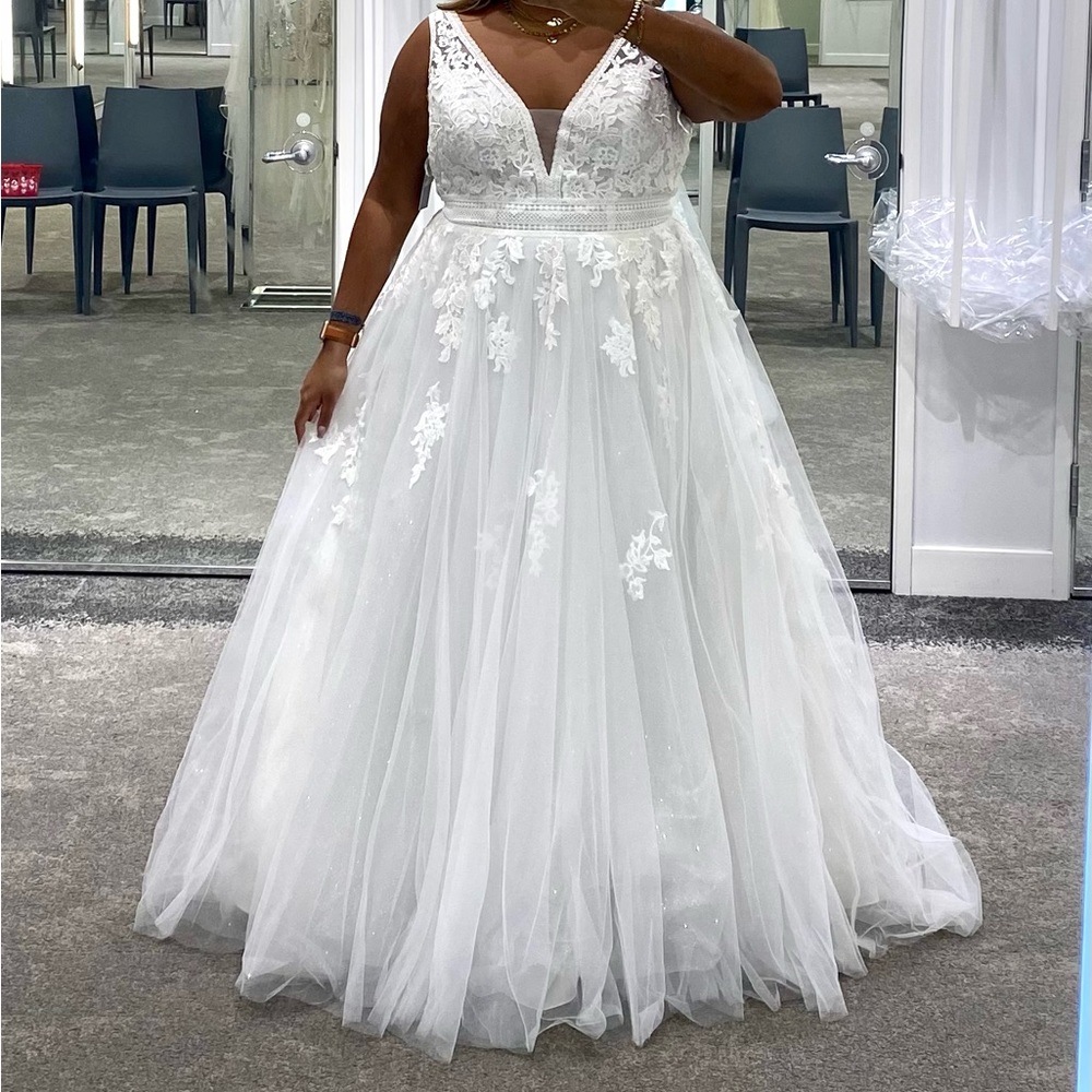 Oleg Cassini Ivory Embroidered V- Neck Wedding Dress with Sparkling Tulle Skirt - Picture 6 of 12